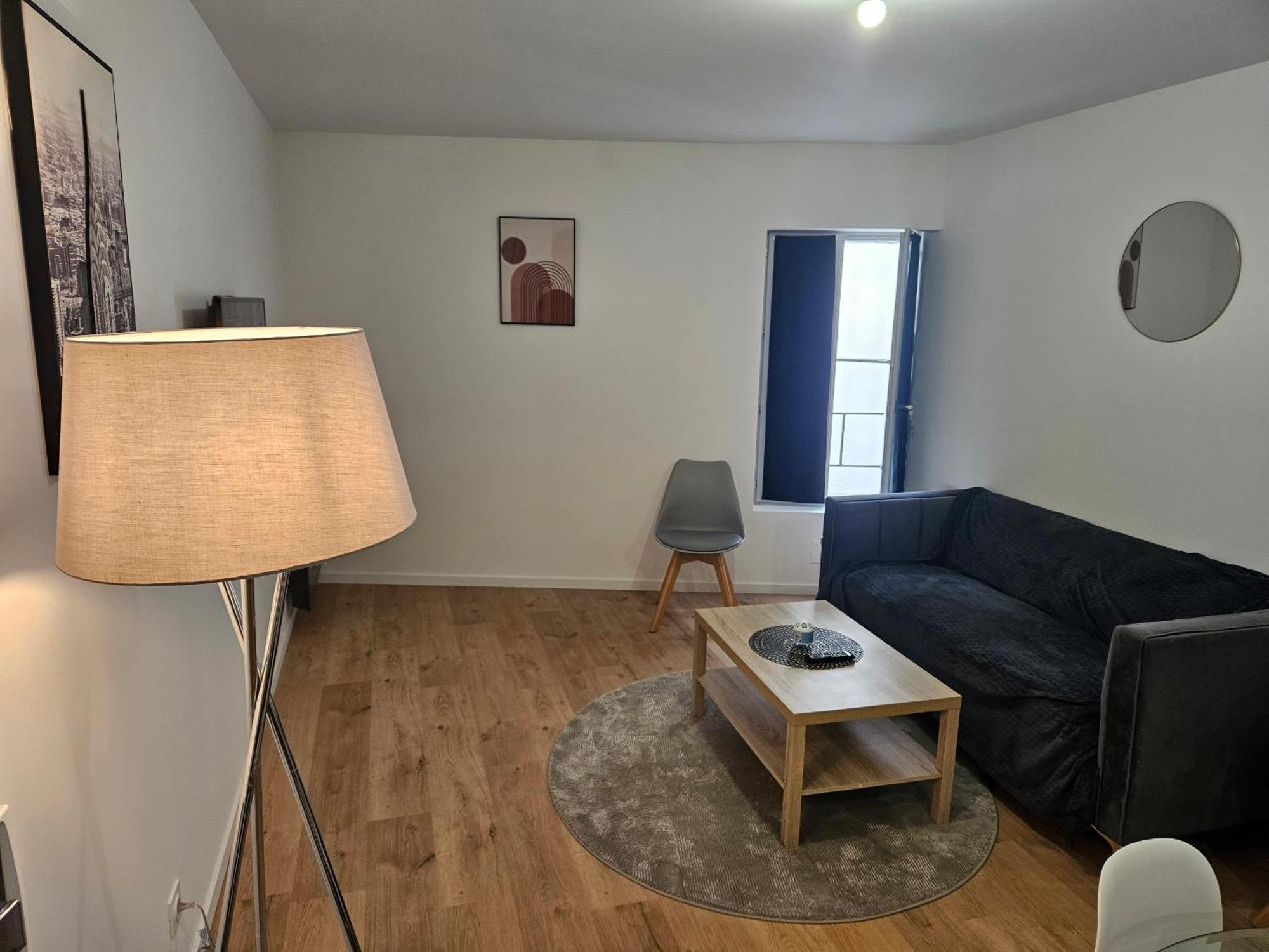 T2 Chaleureux, Calme Et Entierement Renove. Apartment Безие Екстериор снимка