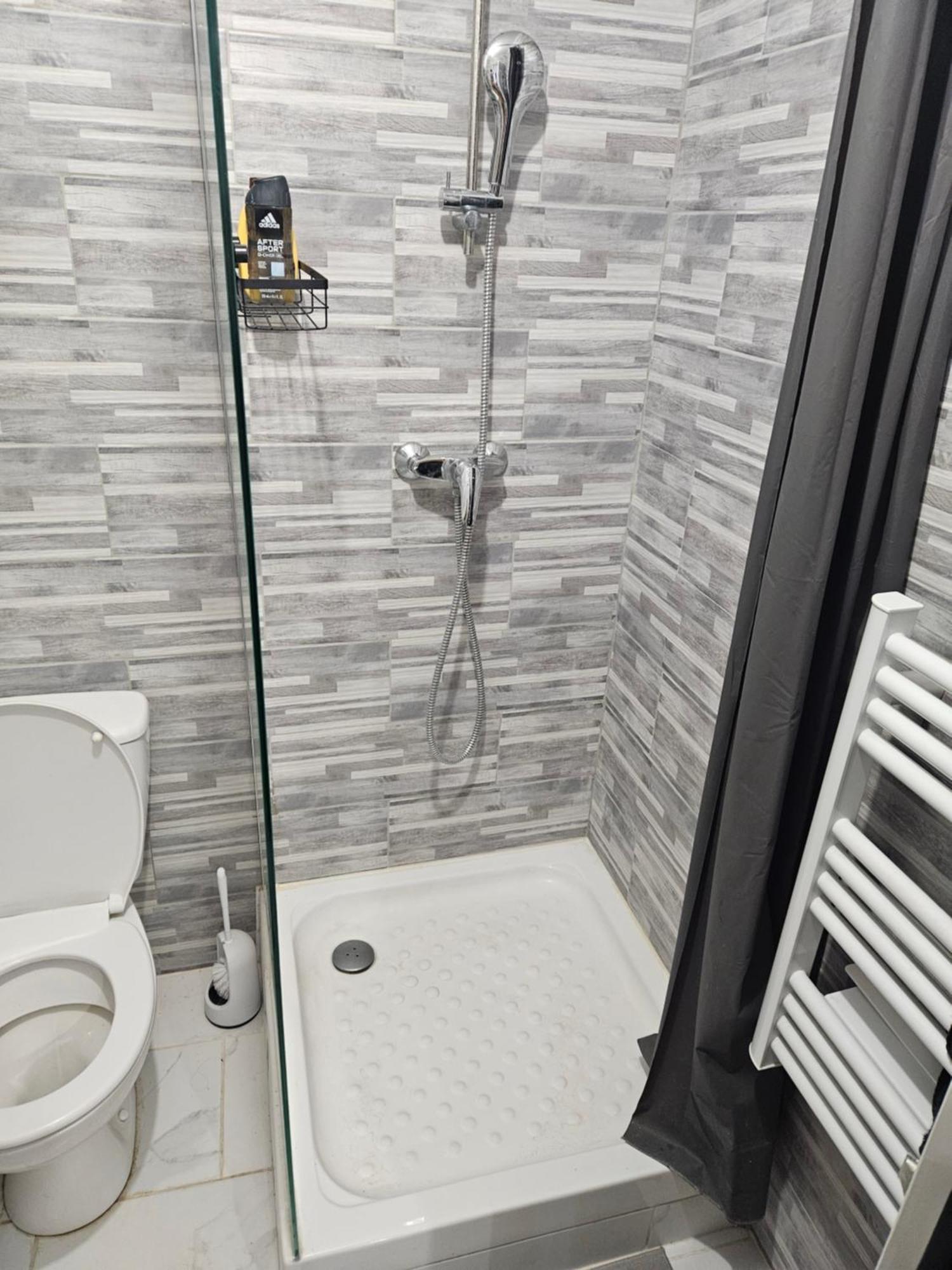 T2 Chaleureux, Calme Et Entierement Renove. Apartment Безие Екстериор снимка